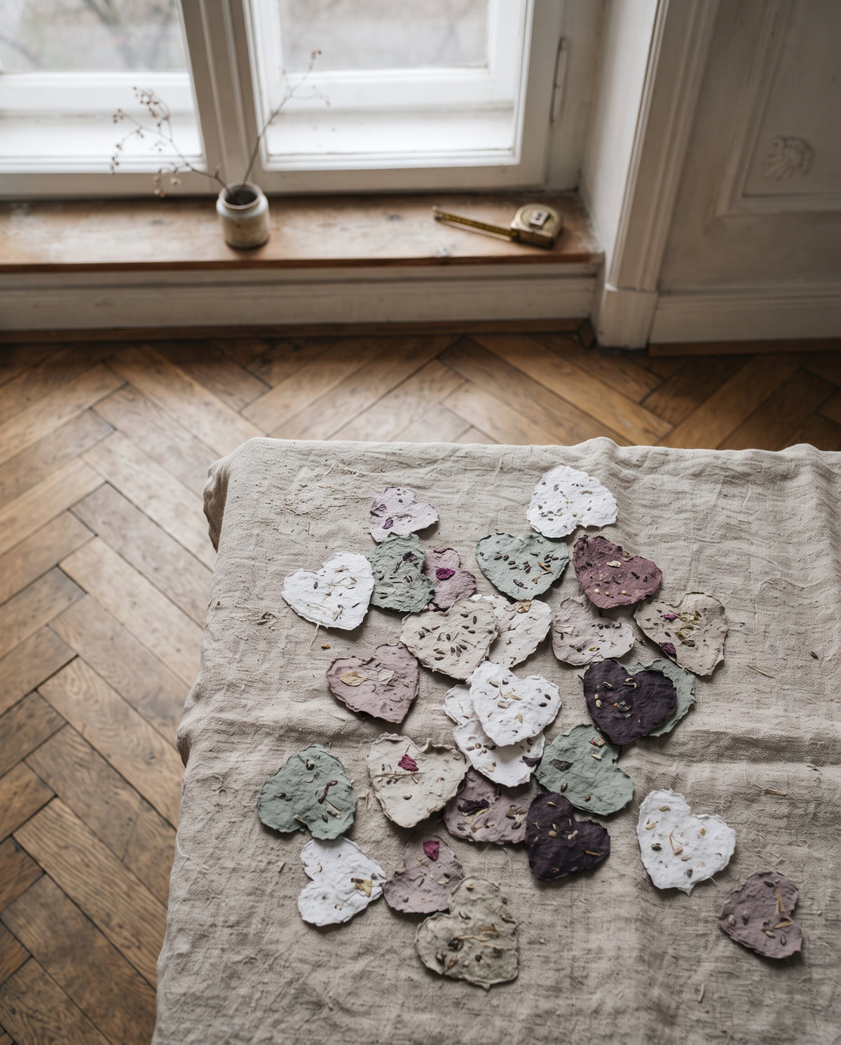 Saatpapier-Herzen, 50 Stück, Handgeschöpftes Papier mit Wildblumensamen, Ansicht 1